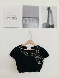 Chic Black Pearl Embellished Cropped Top