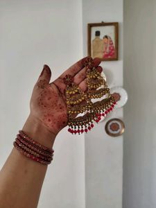 Exquisite Gold &amp; Red Stone Earrings