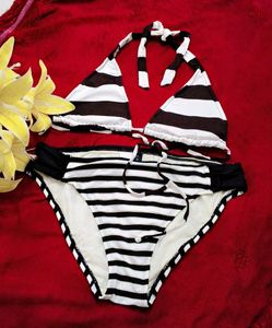 Very Fancy Sexy And Beautiful Bikni Set