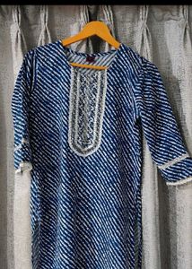 Blue Striped Kurta set with White Lace