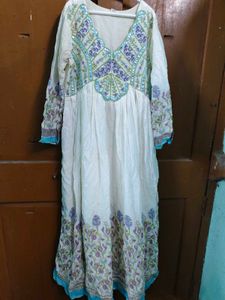 White&Lilac floral Cotton Embroidered Kurta
