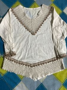 Elegant Off-White Embroidered Kurta