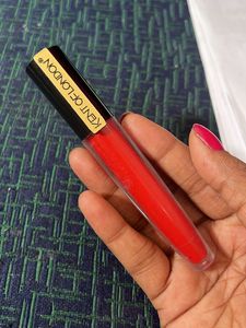 2 Red lipsticks