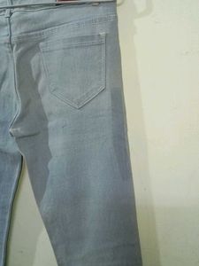 Light Wash Slim Fit Jeans