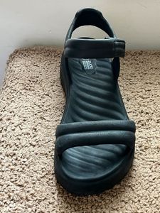 Stylish Black Comfort Sandals