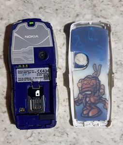 NOKIA 3220 Lighting Feature Phone