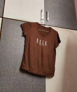 ELLE Paris V-Neck T-Shirt