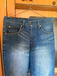 Levi's Mid Wash Straight Denim