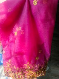 Elegant Wine &amp; Gold Dupatta/ Voni