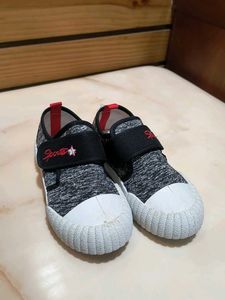 Kids' Casual Sneakers