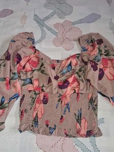 Chic Floral Smocked Crop Top