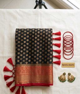 Elegant Black &amp; Gold Banarasi Saree