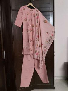 Pink Floral Sequin Thread Embroidery Kurta Set