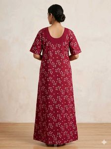 Comfortable Maroon Printed Nightgown