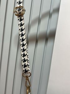 Chic Houndstooth Crossbody Bag