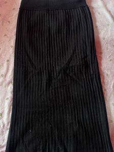 Black Ribbed Maxi Skirt