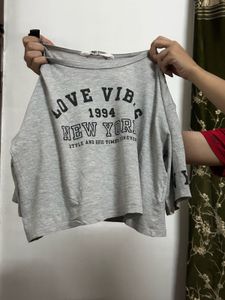 h&amp;m shoulder tee