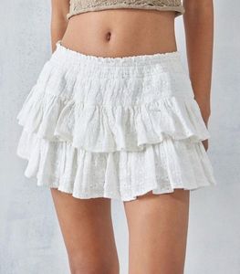 Eyelet ruffle mini skirt 🌻