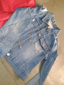 Women’s Jacket Combo | Red Hoodie + Denim Jacke