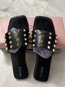 Dressberry Studded Black Slides