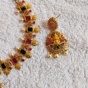 Lakshmi-Parivar Short Haram