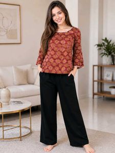 Women's Printed Short Kurti with Black Trouser Com