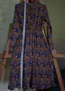 Vintage Style Pleated Midi Dress