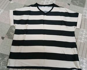 Chic Striped V-Neck T-Shirt xxl