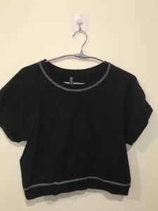 VividArtsy Black Crop Top