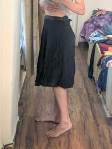 Pleated Black Midi Skirt