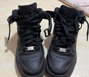 Nike Air Force 1 Mid Black Sneakers