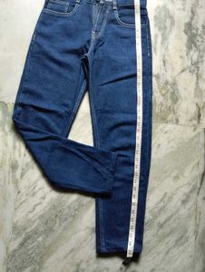 COMBO Dark Blue Jeans and white shirt.