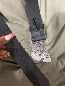 H&amp;M Divided Black Butterfly Buckle Belt