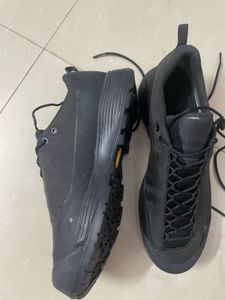 Stylish Men's Dark Grey Sneakers