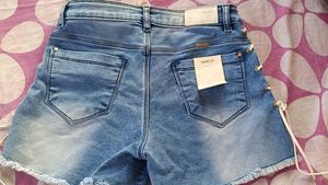 brand new Girls Denim hot Shorts with Lace-up Deta