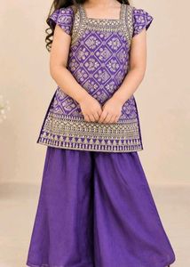 New with tag girls Embroidered Kurta ethnic dress
