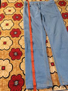 Light Wash Blue straight-fit