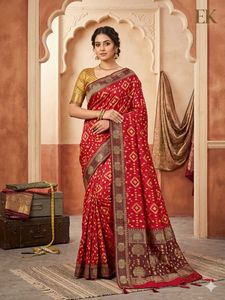 Stunning Ethnic Saree with unstitched blouse piece