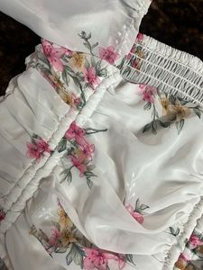 white cute pinteresty floral top (worn once )