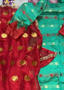 Beautiful Green Kurta Set with Red Dupatta