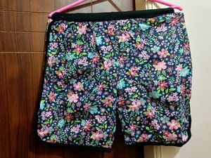 Women's Shorts 2 Nos