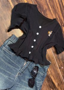 Cute Black Cardigan Top with Giraffe Accent