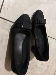Elegant Black Bow Heels