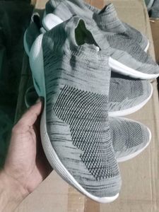 NEW ONE USED CASUAL SHOES FOR MAN & WOMEN'S,
