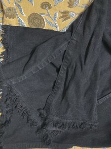 Edgy black flared jeans with side slits&amp;frayed hem