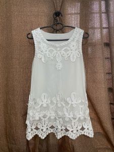 Elegant White Lace Sleeveless Blouse