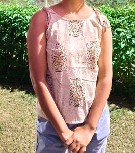 sleeveless kurti