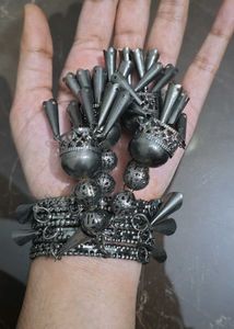 Oxidized Black Bangles