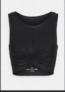 aeire offline workout top inbuilt Sportsbra