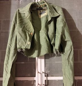 Cropped Green Collared Shirt